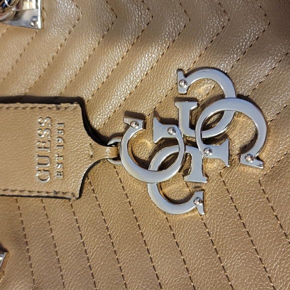 Guess Purse - Picture 2 of 7